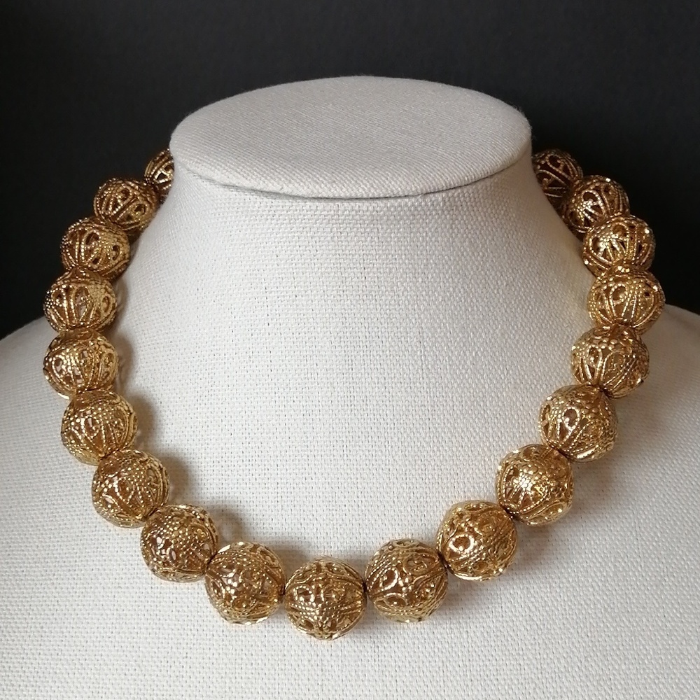 💥2/$25💥Opencut Filigree Design Goldtone Ball Necklace Choker by 1928 Jewelry